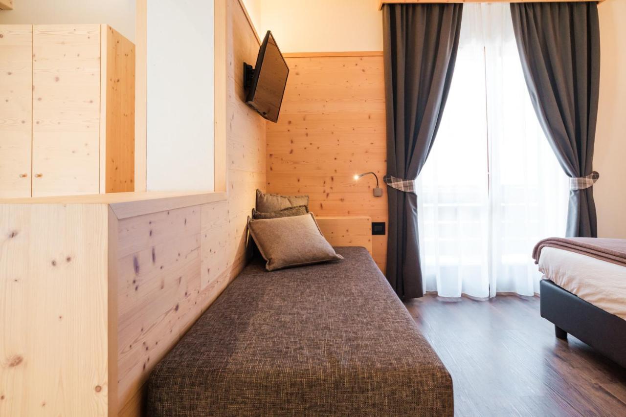 Hotel Piccola Baita Молвена Екстериор снимка